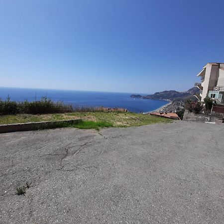 Casa Vacanze Donna Yuliya Daire Letojanni Dış mekan fotoğraf