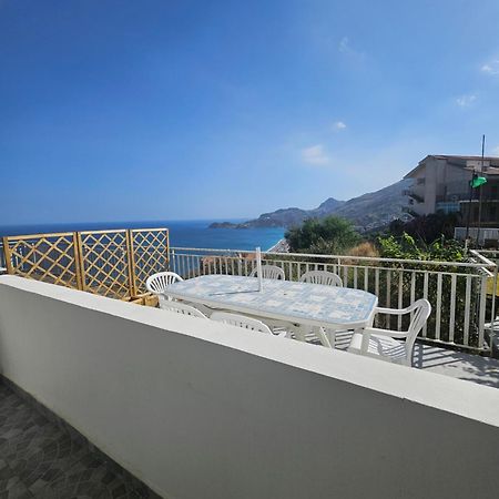 Casa Vacanze Donna Yuliya Daire Letojanni Dış mekan fotoğraf