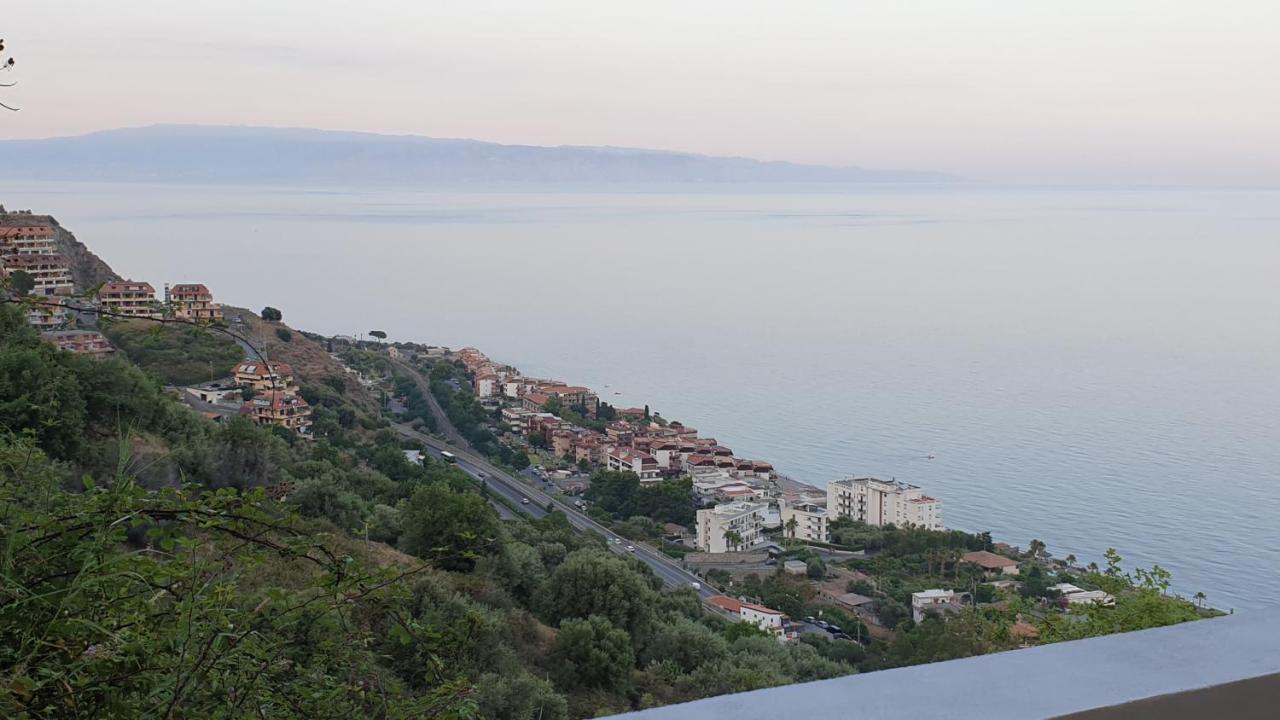 Casa Vacanze Donna Yuliya Daire Letojanni Dış mekan fotoğraf