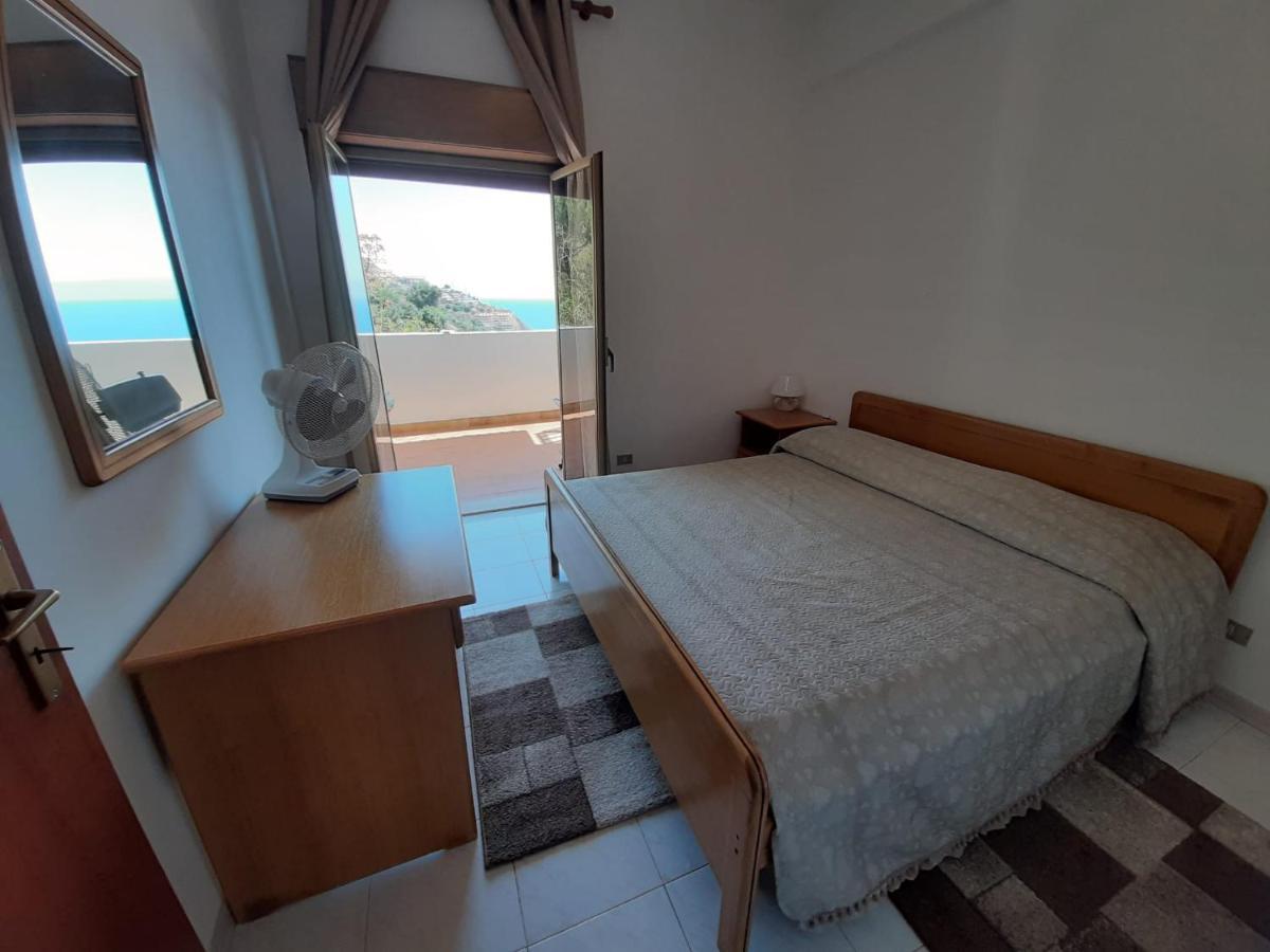Casa Vacanze Donna Yuliya Daire Letojanni Dış mekan fotoğraf